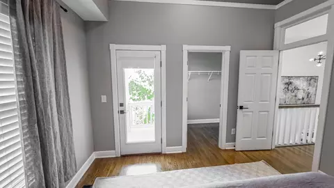Entry Way - 163 E 3rd Ave, Columbus, OH 43201 photo 6 of 8