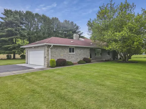 36718 Hocking Dr, Logan, OH 43138 photo 3