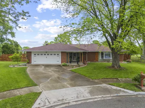 252 Cotswold Pl, Columbus, OH 43230