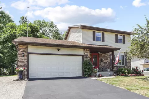 84 Hawthorn Rd SW, Pataskala, OH 43062