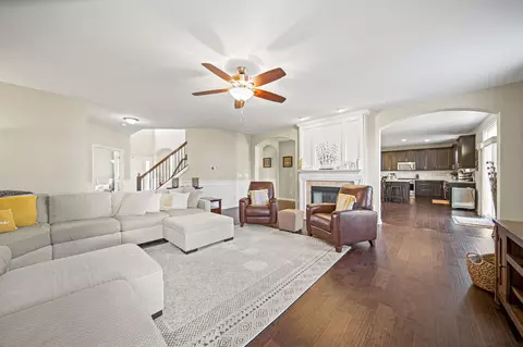 Living - 607 Green Forest Pl, Lithopolis, OH 43136 photo 2 of 2