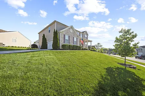 Exterior - 607 Green Forest Pl, Lithopolis, OH 43136 photo 1 of 25