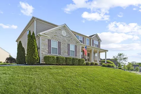 Exterior - 607 Green Forest Pl, Lithopolis, OH 43136 photo 2 of 25