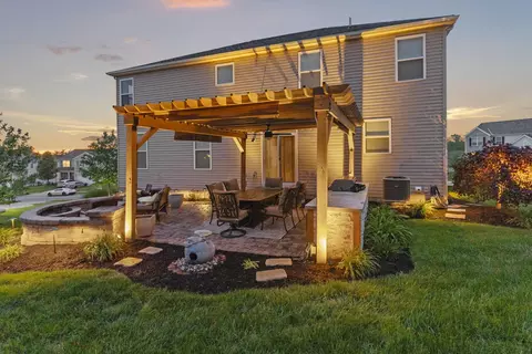 Exterior - 607 Green Forest Pl, Lithopolis, OH 43136 photo 12 of 25