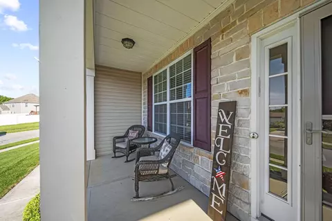 Exterior - 607 Green Forest Pl, Lithopolis, OH 43136 photo 6 of 25