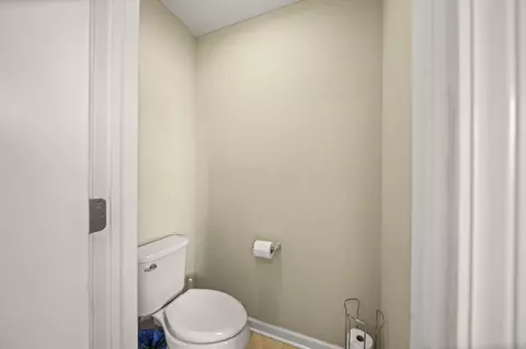 Bath - 607 Green Forest Pl, Lithopolis, OH 43136 photo 3 of 5