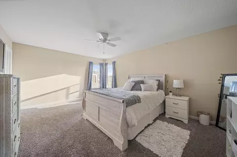 Bedroom - 607 Green Forest Pl, Lithopolis, OH 43136 photo 5 of 9