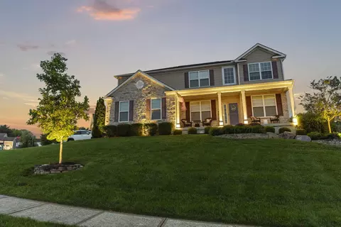 Exterior - 607 Green Forest Pl, Lithopolis, OH 43136 photo 9 of 25