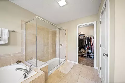 Bath - 607 Green Forest Pl, Lithopolis, OH 43136 photo 2 of 5
