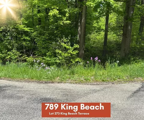 789 King Beach Dr, Howard, OH 43028