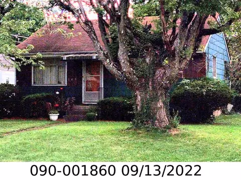 145 Collingwood Ave, Columbus, OH 43213