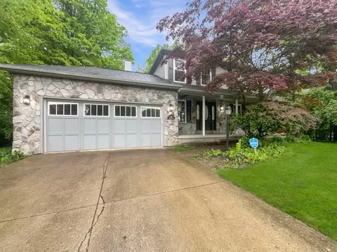642 Ridenour Rd, Columbus, OH 43230