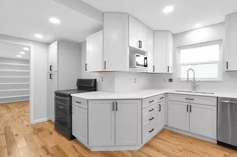Kitchen - 5744 Burcale Dr, Galloway, OH 43119 photo 2 of 2