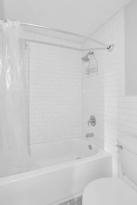 Bath - 5744 Burcale Dr, Galloway, OH 43119 photo 2 of 4
