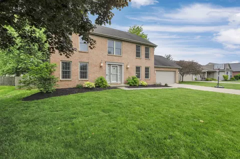 58 Zellers Ln, Pataskala, OH 43062