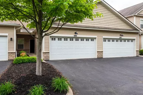 9032 Polaris Lakes Dr, Columbus, OH 43240