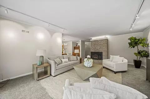 2249 E Broad St, Columbus, OH 43209 photo 7