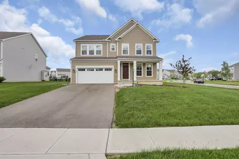 592 Courtright Dr E, Pickerington, OH 43147 photo 1