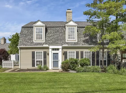 2498 Swan Dr, Grove City, OH 43123