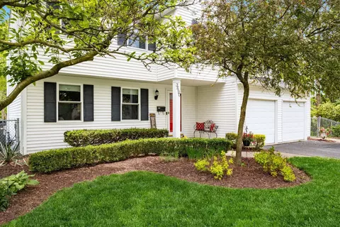 3690 Christopher Pl, Grove City, OH 43123