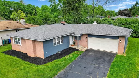 1004 Kenwood Ln, Columbus, OH 43220