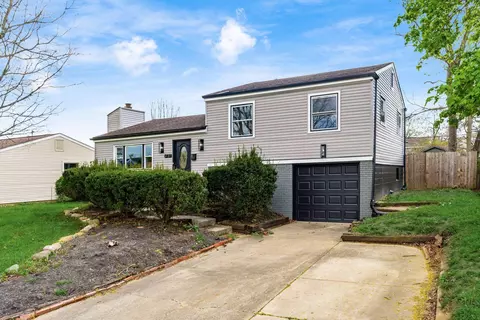 6737 Rocky Den Rd, Reynoldsburg, OH 43068