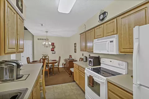 577 S Market St, Lithopolis, OH 43136 photo 18
