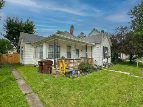 461 W 2nd St, Logan, OH 43138