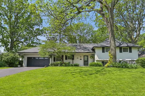 3325 Westbury Dr, Columbus, OH 43221