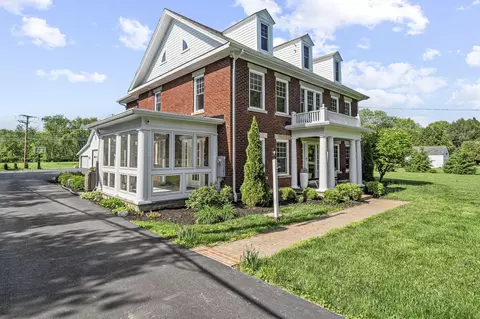 1812 Newark Granville Rd, Granville, OH 43023
