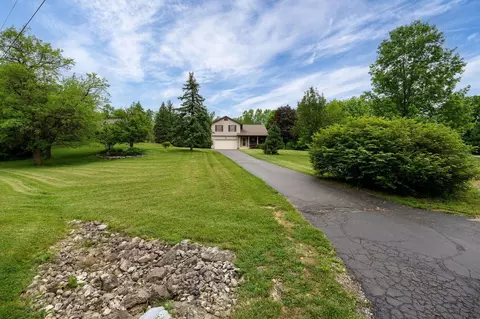 2600 Wildflower Dr, Springfield, OH 45504 photo 3