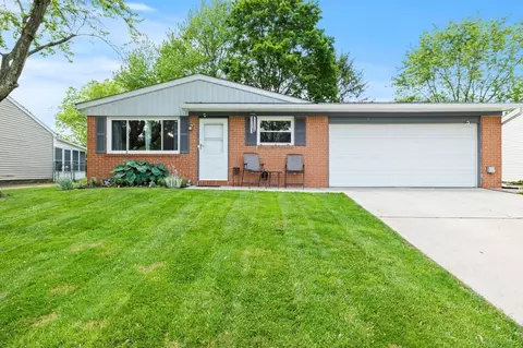 2923 Falcon Bridge Dr, Columbus, OH 43232