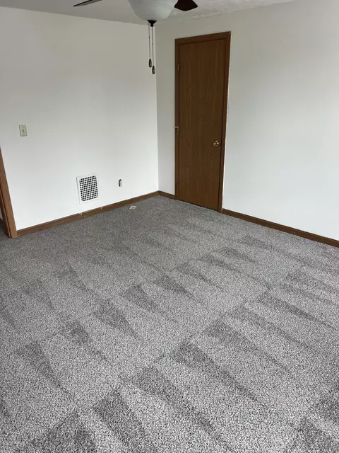 Bedroom - 65 E North St, Newark, OH 43055 photo 1 of 2