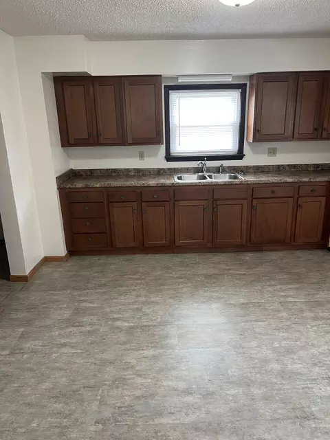 Kitchen - 65 E North St, Newark, OH 43055 photo 1 of 2