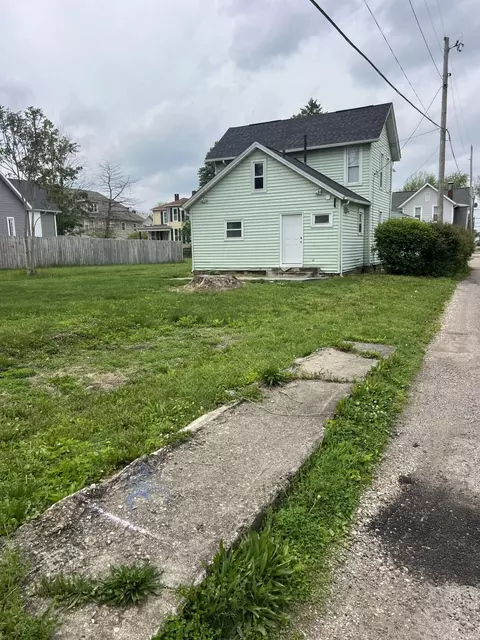Exterior - 65 E North St, Newark, OH 43055 photo 3 of 3