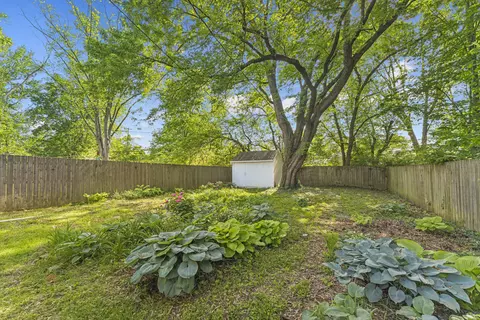 Exterior - 856 S Hampton Rd, Columbus, OH 43227 photo 3 of 3