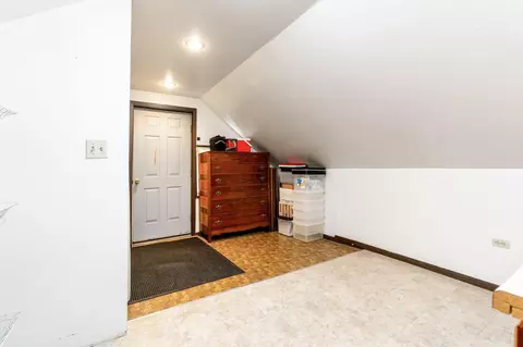 Entry Way - 281 E Central Ave, Delaware, OH 43015 photo 2 of 4