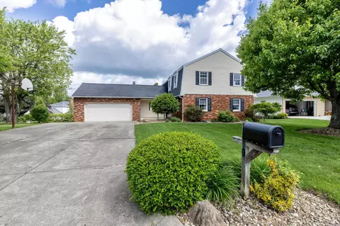 1541 Kensington Ln, Lancaster, OH 43130