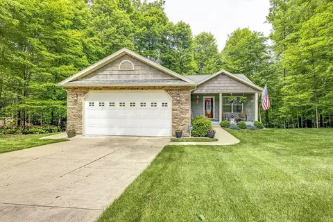 538 Grand Valley Dr, Howard, OH 43028