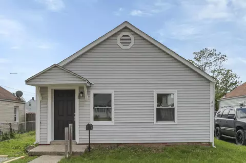 61 Florence Ave, Columbus, OH 43228