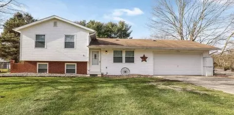 9769 Creek Rd, Pataskala, OH 43062