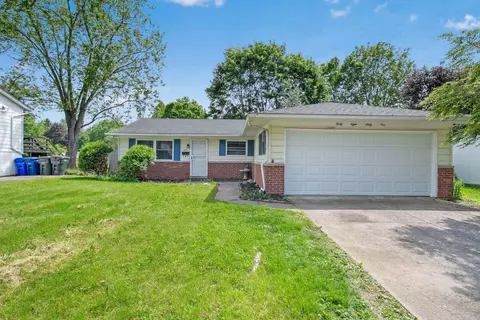 4861 Warminster Dr, Columbus, OH 43232