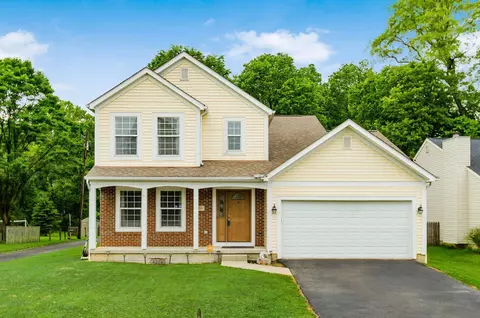 3905 Highland Bluff Dr, Groveport, OH 43125