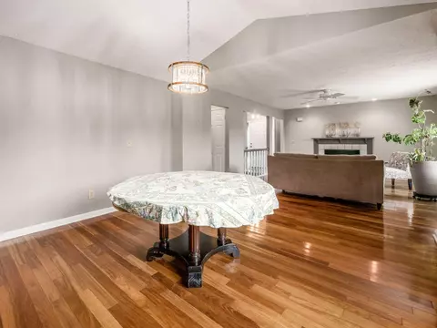 Dining - 7020 Avery Rd, Dublin, OH 43017 photo 3 of 3