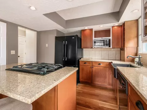 Kitchen - 7020 Avery Rd, Dublin, OH 43017 photo 5 of 6