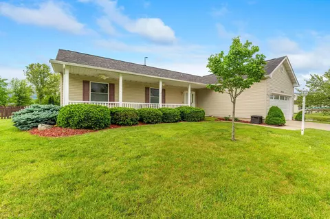 1554 Claudia Ln, Marysville, OH 43040