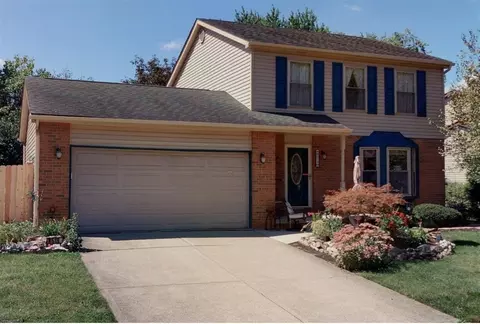 8519 Nimitz Dr, Powell, OH 43065