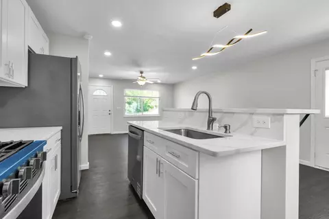 Kitchen - 2751 Baker Ave, Cincinnati, OH 45211 photo 5 of 7