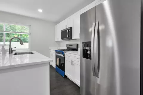 Kitchen - 2751 Baker Ave, Cincinnati, OH 45211 photo 6 of 7