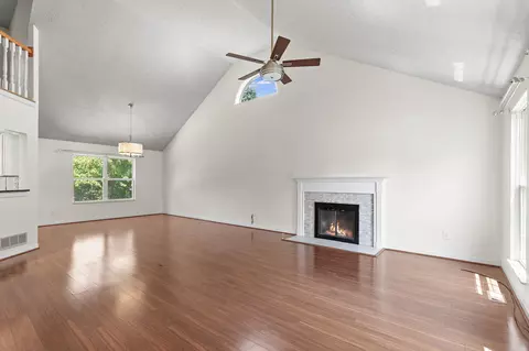 194 Stamford Dr, Powell, OH 43065